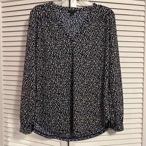Ann Taylor, Women's Long Sleeve, V-Neck Top, Great Condition, Size M